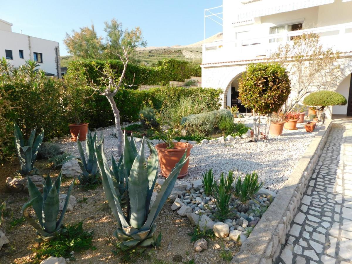 Apartmani Salus Pag Town Εξωτερικό φωτογραφία