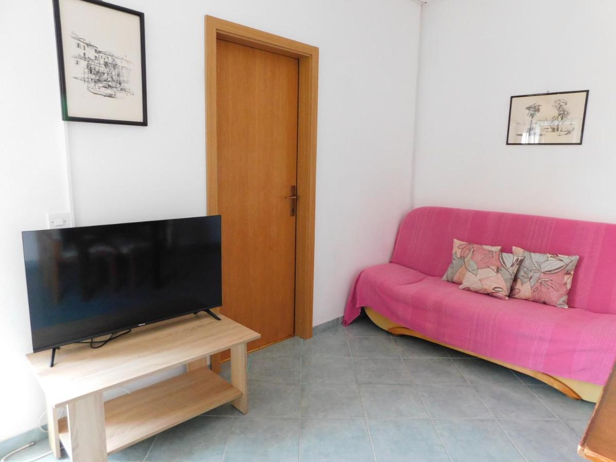 Apartmani Salus Pag Town Εξωτερικό φωτογραφία