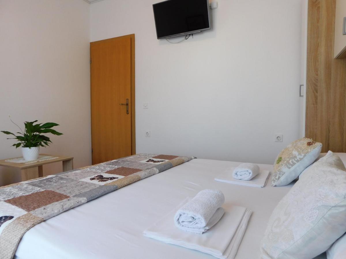 Apartmani Salus Pag Town Εξωτερικό φωτογραφία