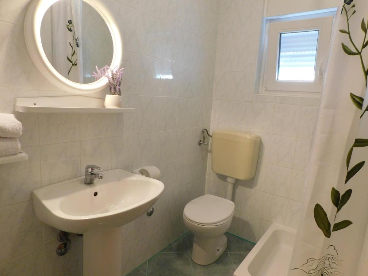Apartmani Salus Pag Town Εξωτερικό φωτογραφία