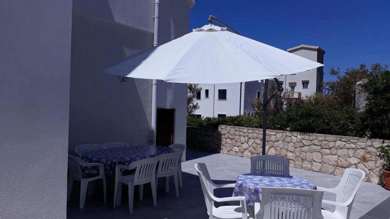 Apartmani Salus Pag Town Εξωτερικό φωτογραφία