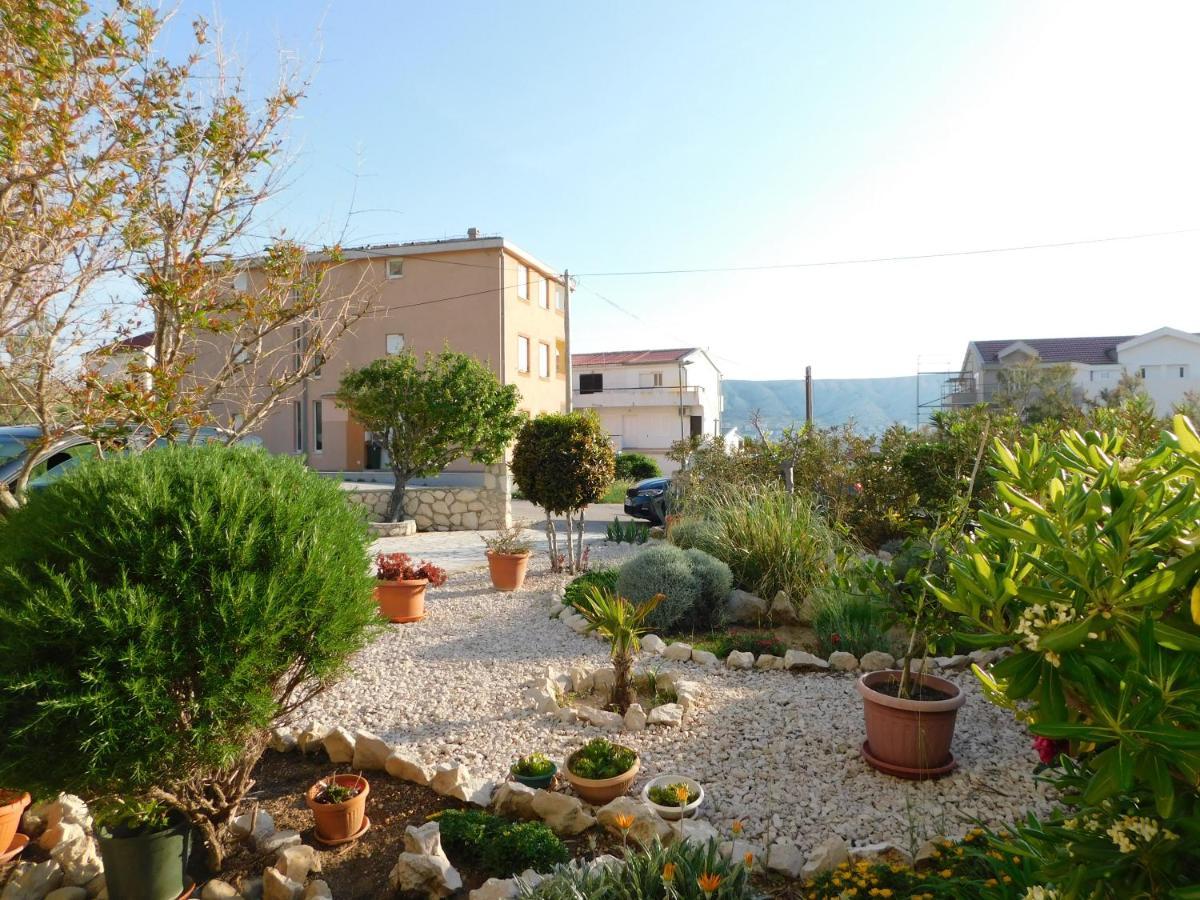 Apartmani Salus Pag Town Εξωτερικό φωτογραφία