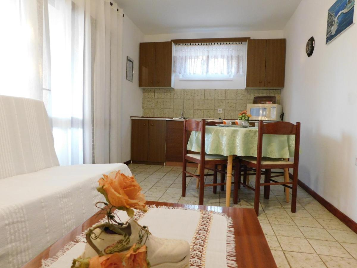 Apartmani Salus Pag Town Εξωτερικό φωτογραφία