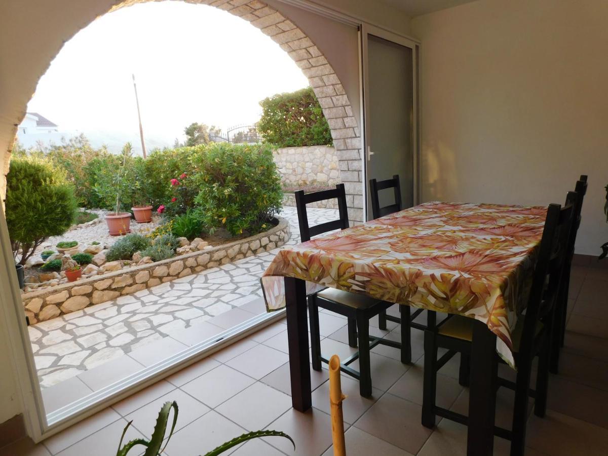 Apartmani Salus Pag Town Εξωτερικό φωτογραφία
